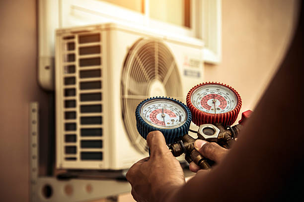 Professional Ac Installation technician working in Jonestown, PA